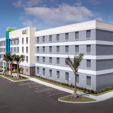 Home2 Suites By Hilton Fort Myers Airport Екстериор снимка