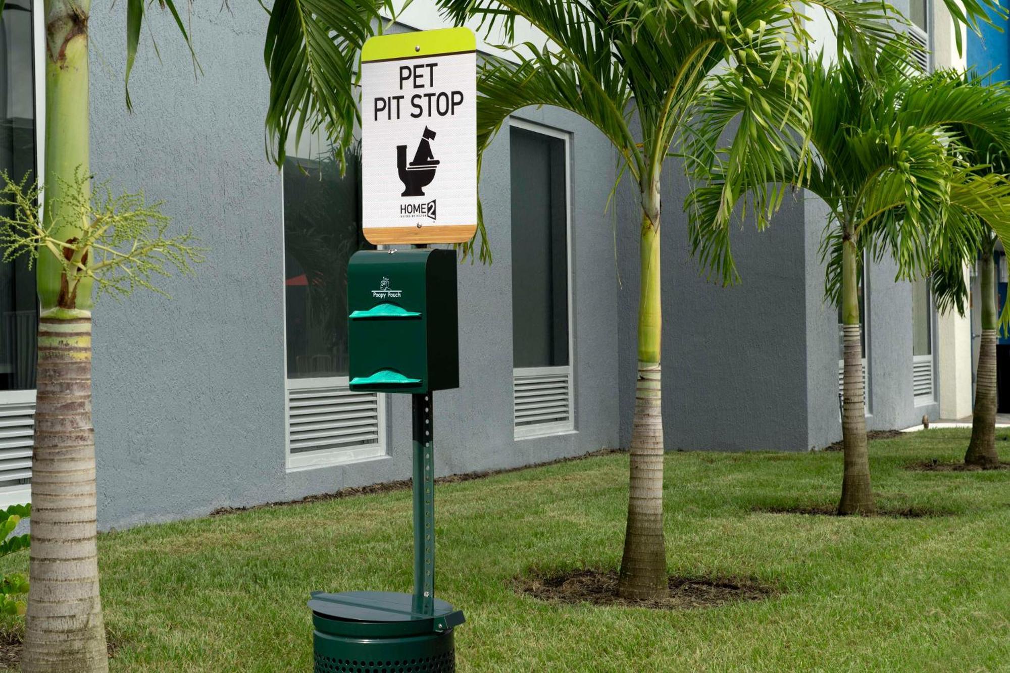 Home2 Suites By Hilton Fort Myers Airport Екстериор снимка